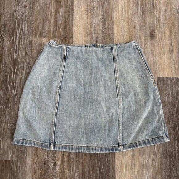 Aritzia wilfred free 'Ahrens' denim mini skirt - Size 2 - Picture 3 of 4